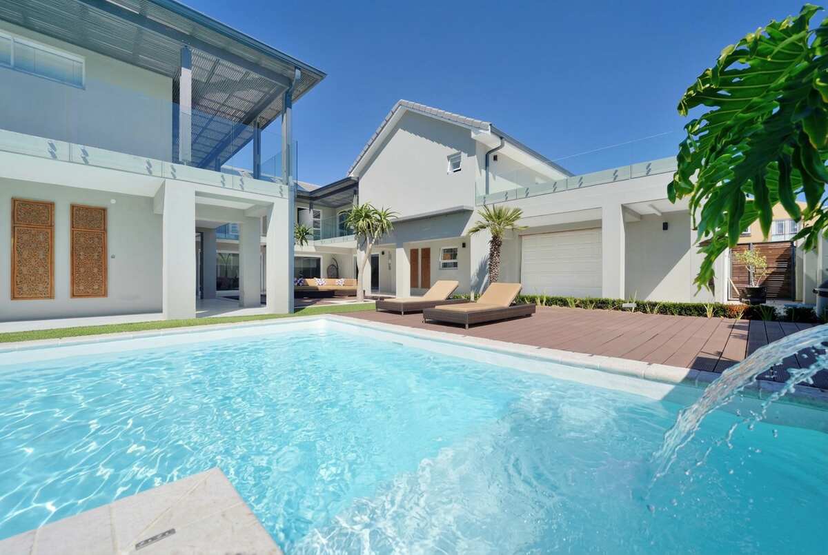 Grand Blue D swimming pool