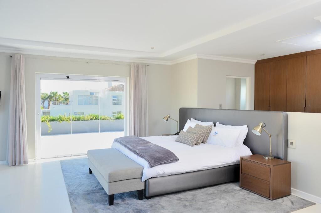 Grand Blue D room